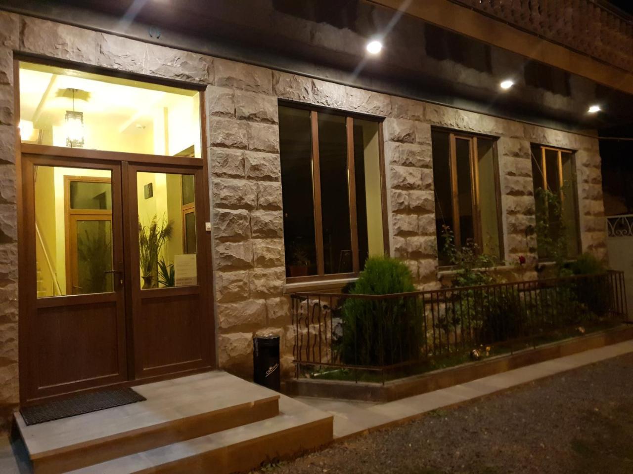 Guesthouse Crown Of Tsachkadzor Buitenkant foto